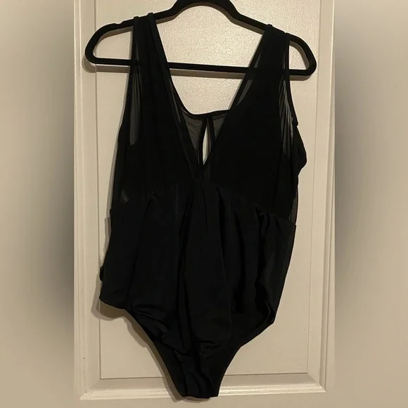 Time and Tru Black Asymmetrical Cut Out One Piece - Picture 4 of 4